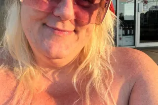 its the start of the week. Mon... - Image 2