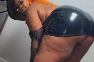 PUSSY GOOD ASF 💦THICK PORNSTAR... - Image 3