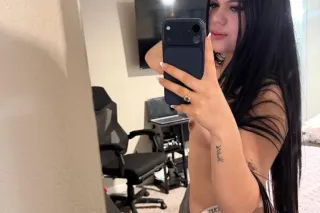 Cubanita Hermosa - 22 - Image 1