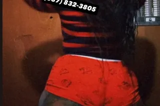 2 Different Girls - Image 4