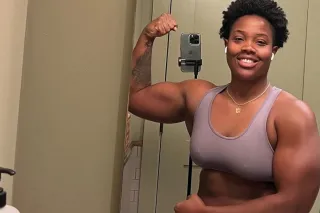 bisexual stud. Watch me take dick 🍆🍆 & play on cam 🎥📸 - Image 5