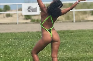 sexy slim mami baby come see m... - Image 3