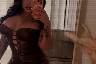 NEW BABE IN TOWN - 25 - Image 3