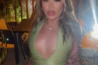 NEW BABE IN TOWN - 25 - Image 1