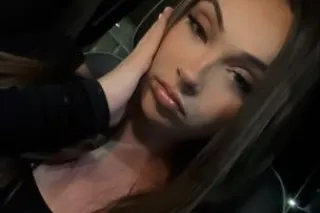 😍BRUNETTE BARBIE😍 cum dive int... - Image 3