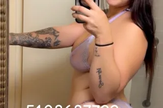available now! 5'6 180lb slim THICK white 😘 cum relax with me! drama free! - Image 6