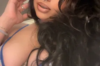 📲📲 UPSCALE NAUGHTY LATINA 🍯 IN... - Image 1