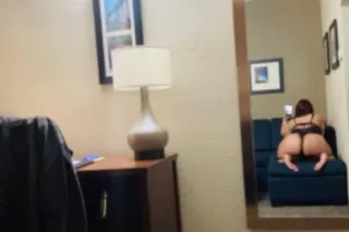 ALL NATURAL BODY🥂LETS HAVE SOM... - Image 2