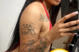 hey baby 👋🏼 I am doing incalls & outcalls 🚘 - Image 1