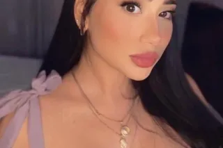 😍 Hot Colombian ❤ Latin girl 🤭... - Image 2