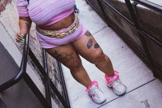 Thick women looking for fun - Image 5