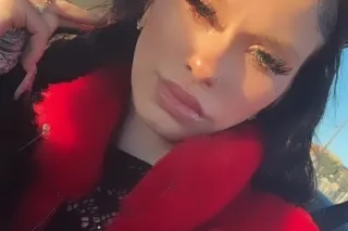 CAN YOU MAKE MY WET WHITE TIGHT JUICY PUSSY CUM DADDY🥶😏 - Image 5