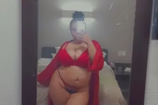 🍪Juicy thick lightskin🍪 - 24 - Image 2