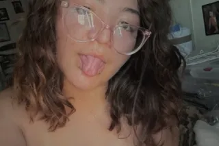 Megan - 21 - Image 1