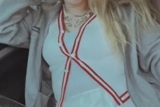 pretty lil blonde😊 - 30 - Image 1