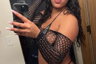 𝑀𝑒𝓇𝒸𝑒𝒹𝑒𝓈 𝒜𝒦𝒜 𝒫𝓇𝑒𝓉𝓉𝒾𝒾🌸OUTS (SEA... - Image 3