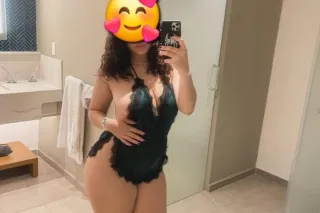 😍Sweet but very daring Latin g... - Image 1