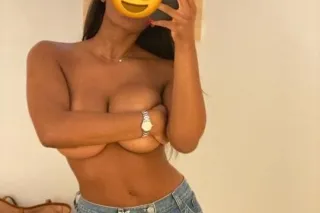 Sexy new girl available her ei... - Image 1