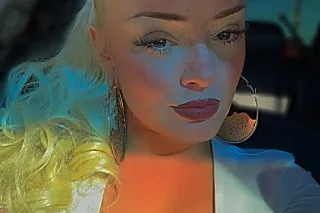 💦 Excited to see me  or THROBB... - Image 1