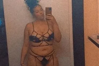 Taste of Honey 🍯 Thick Mixed Canadian. Pretty Toes. Real Life pornstar Exp - Image 8