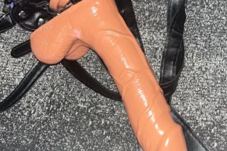 let me relax you, come get the pleasure you drserve king - Image 12