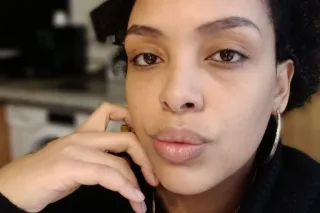 Linda chica para complacerte y... - Image 1