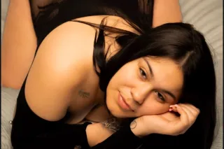 ‼NEW IN TOWN ‼ COME WINE DOWN ... - Image 2