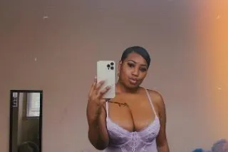 I ONLY ACCEPT CASH 💓Available ... - Image 2