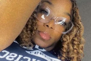 Young, friendly girl — feel free to say hi 😊 - Image 2