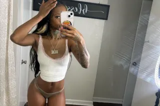 S E X Y 🍫 - 26 - Image 3