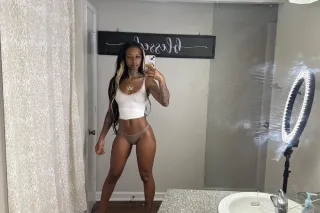 S E X Y 🍫 - 26 - Image 4