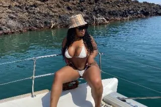 Thick juicy pussy - 29 - Image 1