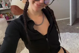 Hi daddy I'm Melisa a hot young woman who loves her job I'm here to make you happy write me. 💦🔥🔥💞💞🔥💦🔥💦👉👌 - Image 4