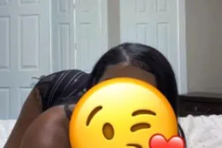 A HUGE Freak😩 - Image 1