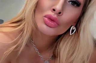 to 𝙎𝙖𝙩𝙞𝙨𝙛𝙮😩𝙮𝙤𝙪𝙧 𝘾𝙧𝙖𝙫𝙞𝙣𝙜𝙨🤤🅣︎🅞︎🅟... - Image 2