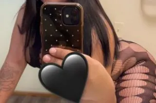 🎀 TIGHT WET BIG BOOTY LATINA 🎀... - Image 3