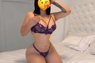 Hi love, I'm available now. I'... - Image 3