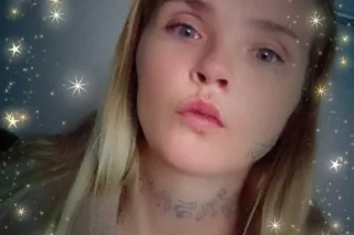 Big Booty White Girl - 30 - Image 1