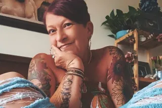 older but fun and respectful - Image 8