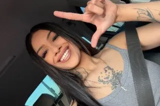 nice🍑nice🍒nice😻wet pussy💦 slim patite thick latina - Image 2