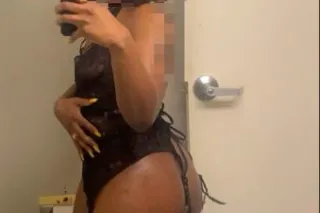 Small and petite 🥂 something s... - Image 2