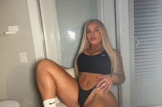 Blonde Busty Curvy Playmate!! Downtown SLC! - Image 9