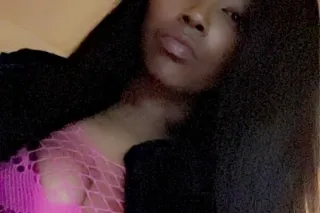 😘NEW HERE😘 SlimThicc😏 Brownski... - Image 1