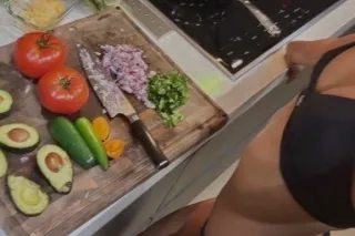 Hola Nueva Chica en la ciudad ... - Image 3