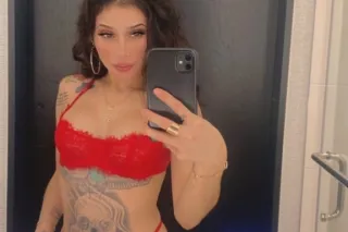 100% REAL PHOTOS LATINA YOU NE... - Image 1