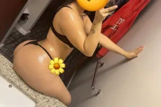 hey baby🍑 available now latina... - Image 1