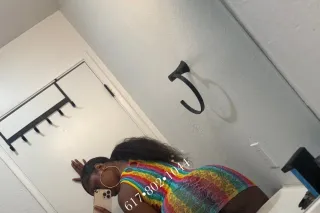 Upscale Erotic Playmate - Image 5