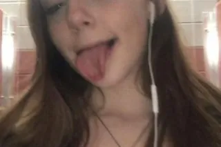 😋Without condom😋 Low rate😍 ava... - Image 1