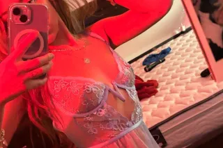 sexy lil mama available 24/7 H... - Image 2