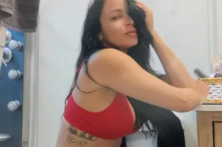 Mami rica con ganas de lamerte... - Image 1